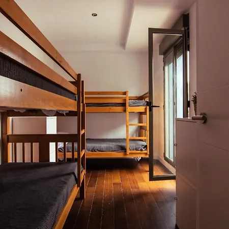 Max House *